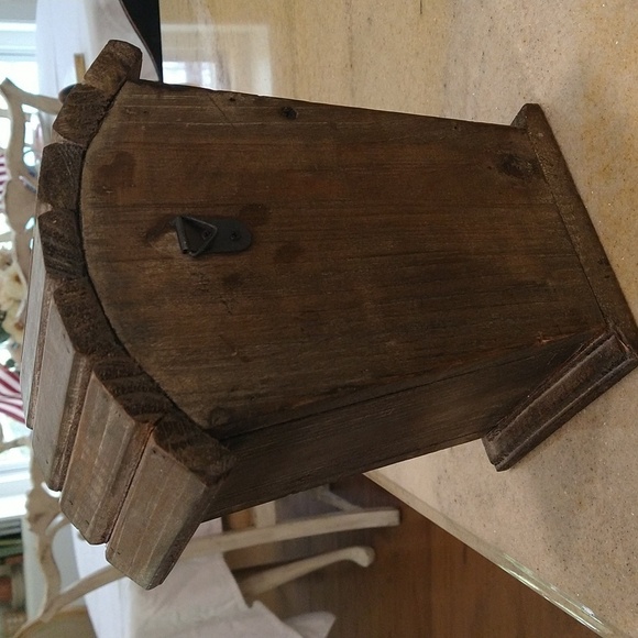 Vintage handmade birdhouse 10hi x 8h x 6d garden decor clean out door - Picture 4 of 8